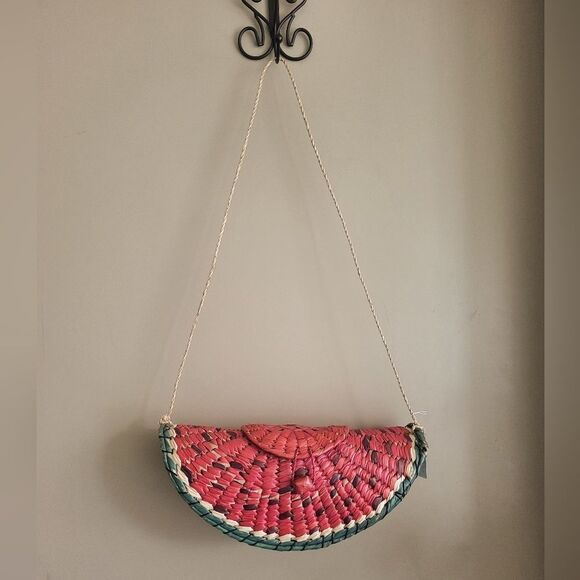 Vintage Woven Watermelon Slice Bag – Straw Rattan Crossbody - Picture 6 of 10